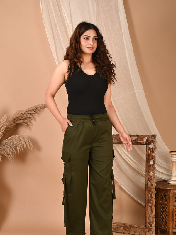 Selvo Women’s Green Cargo Pants