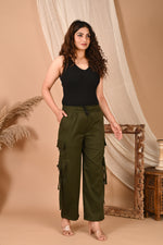 Selvo Women’s Green Cargo Pants